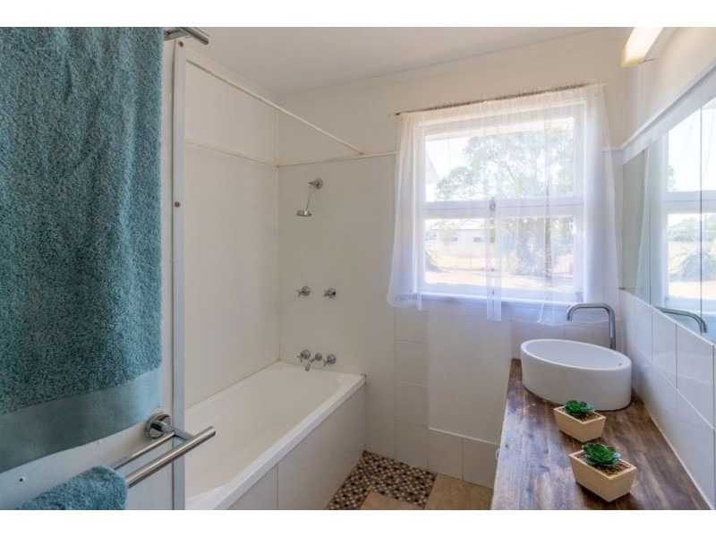 11 Deacon Street, Basin Pocket QLD 4305