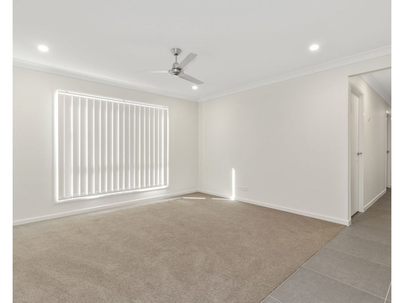 6 Granite St, Yarrabilba QLD 4207