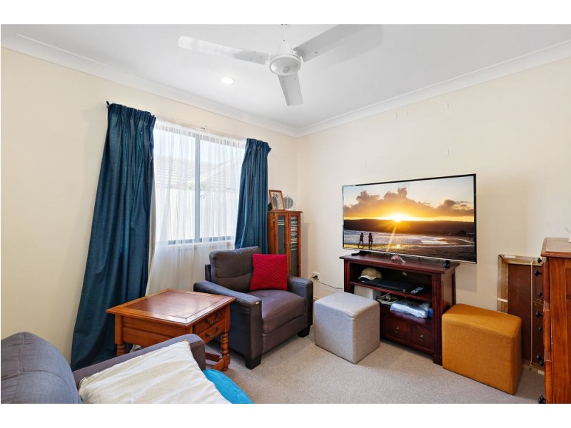 5 Harriet Court, Springfield Lakes QLD 4300