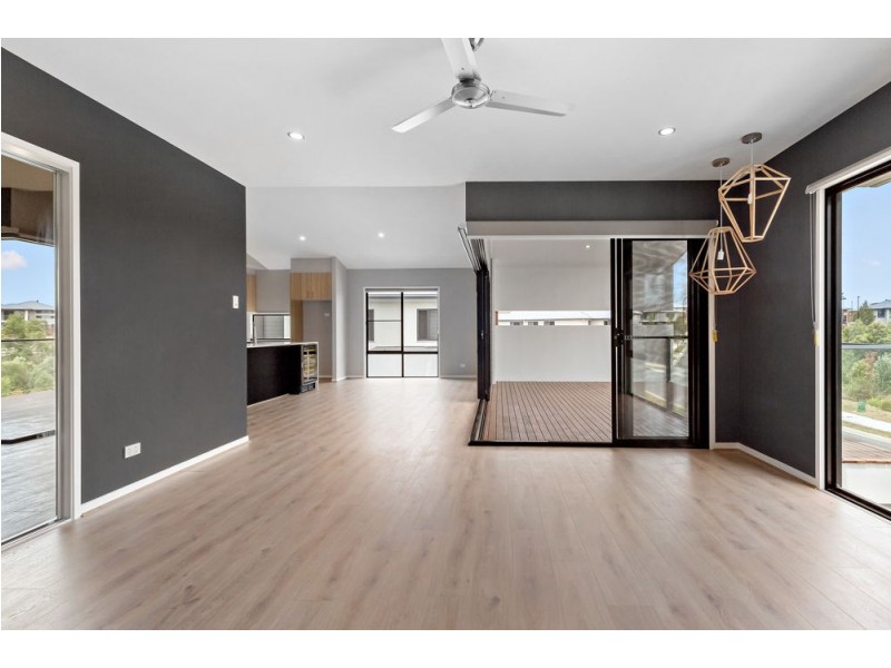13 Lady Musgrave Drive, Springfield Lakes QLD 4300