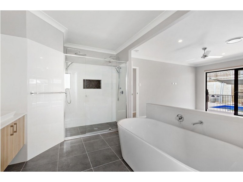 13 Lady Musgrave Drive, Springfield Lakes QLD 4300