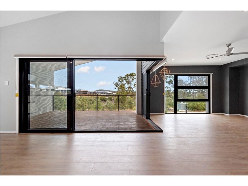 13 Lady Musgrave Drive, Springfield Lakes QLD 4300