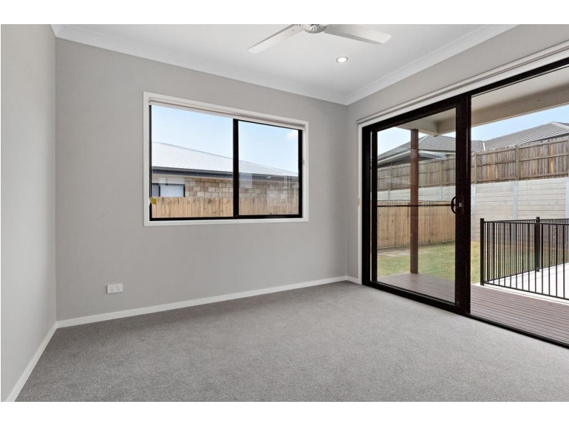 13 Lady Musgrave Drive, Springfield Lakes QLD 4300