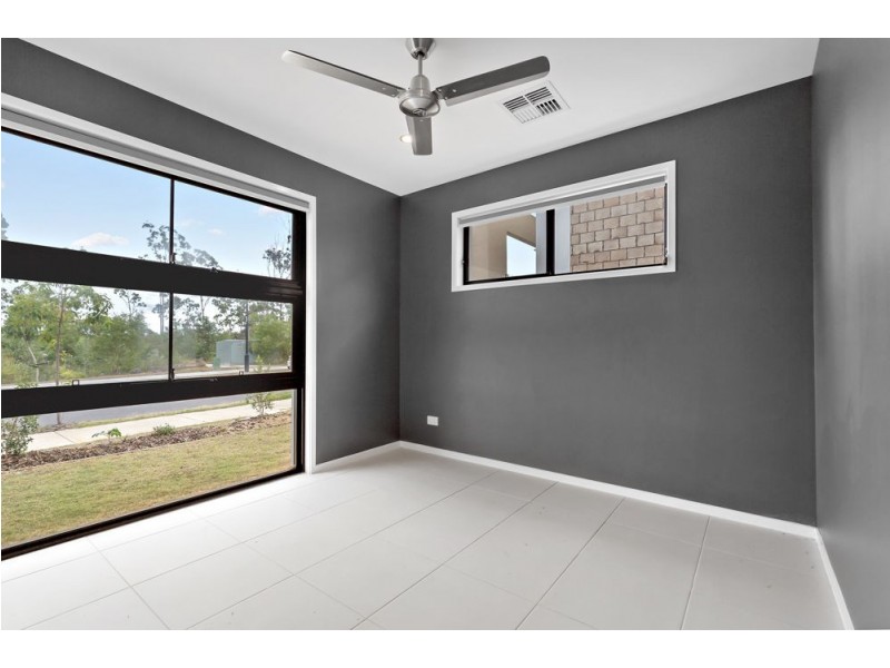 13 Lady Musgrave Drive, Springfield Lakes QLD 4300