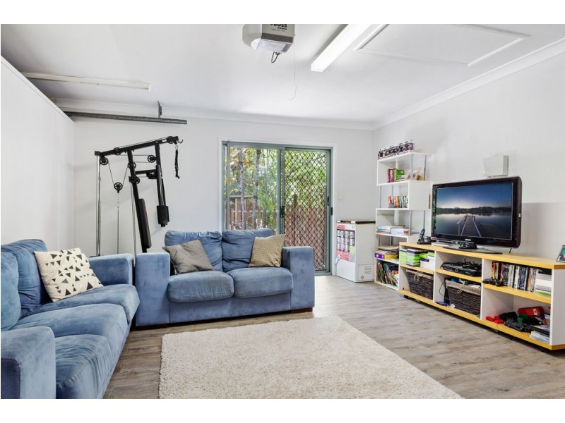70 Fiona Street, Bellbird Park QLD 4300