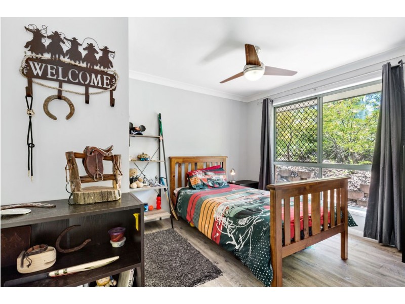 70 Fiona Street, Bellbird Park QLD 4300
