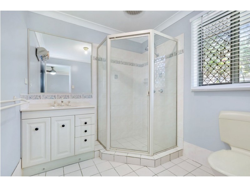 70 Fiona Street, Bellbird Park QLD 4300