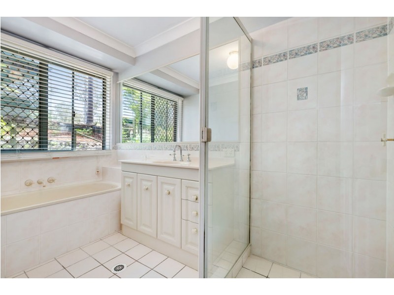 70 Fiona Street, Bellbird Park QLD 4300