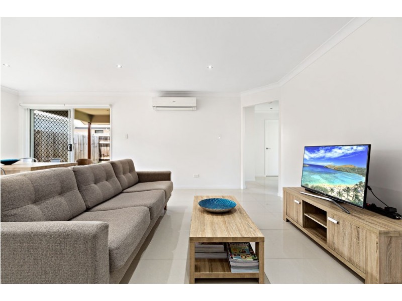 52 Cordeaux Crescent, Redbank Plains QLD 4301