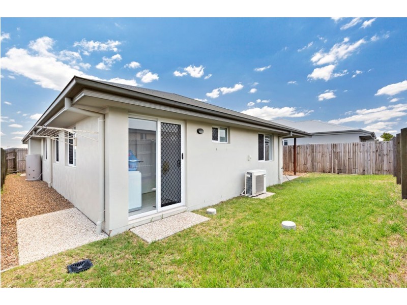 52 Cordeaux Crescent, Redbank Plains QLD 4301