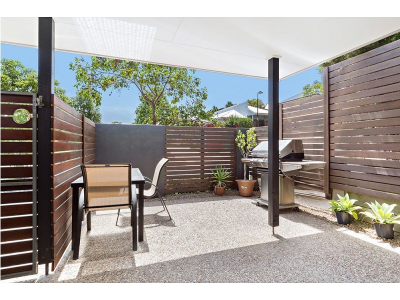 6 Pinnacle Close, Springfield Lakes QLD 4300