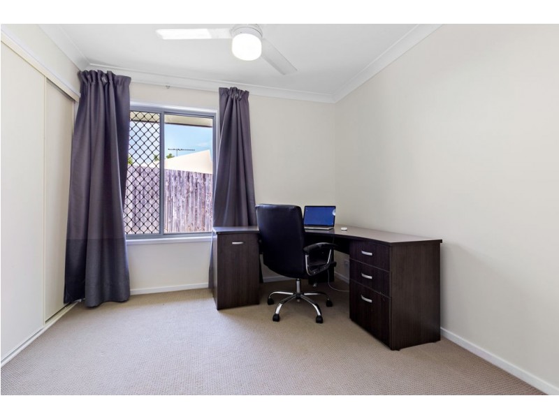 6 Pinnacle Close, Springfield Lakes QLD 4300