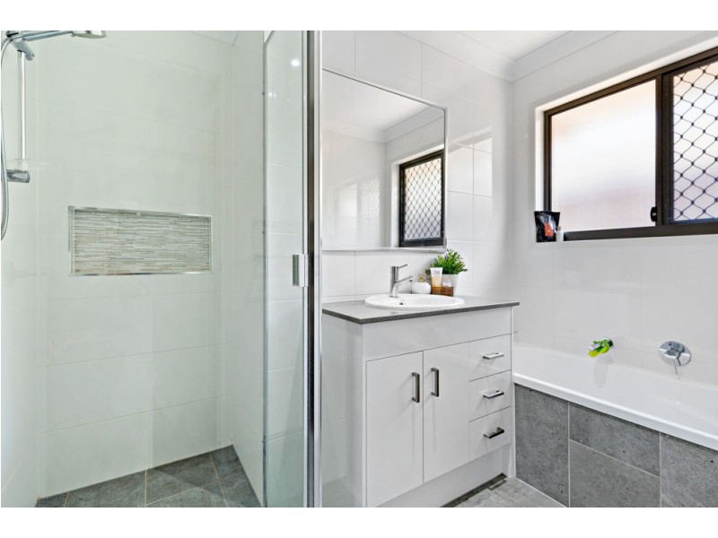 30 Rosemary Street, Deebing Heights QLD 4306