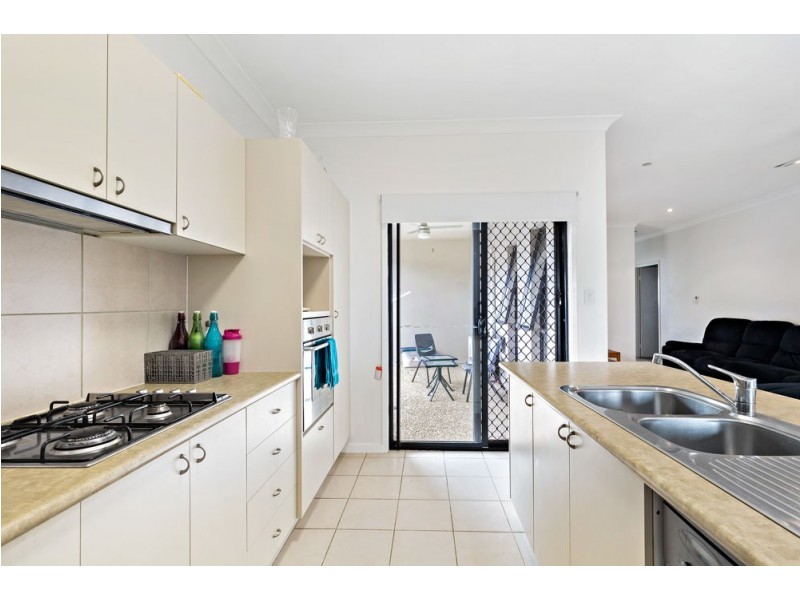 288 Lakeside Avenue, Springfield Lakes QLD 4300