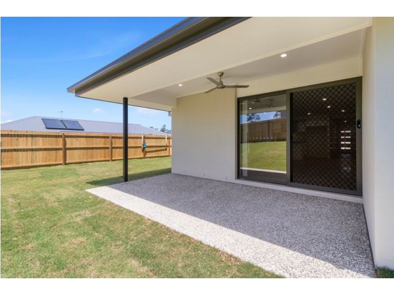 4 Pelling Place, Deebing Heights QLD 4306