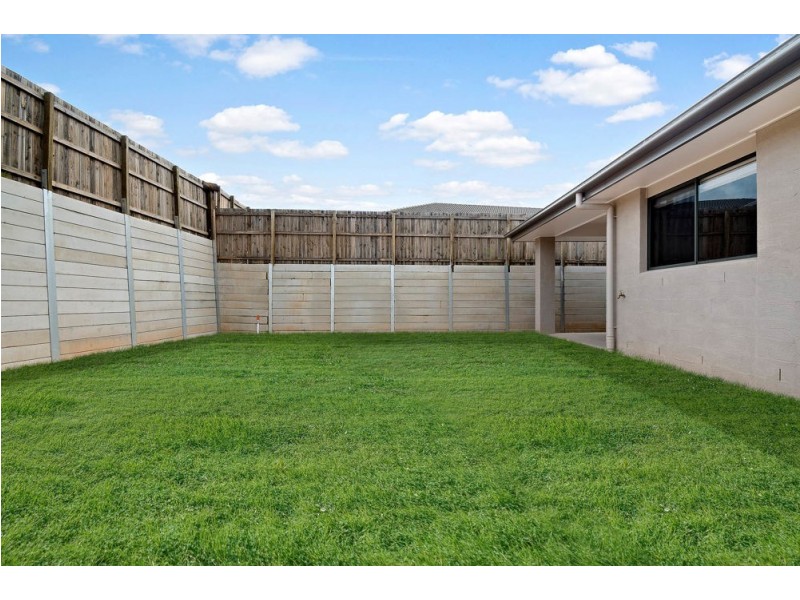 14 Uma Street, Spring Mountain QLD 4124