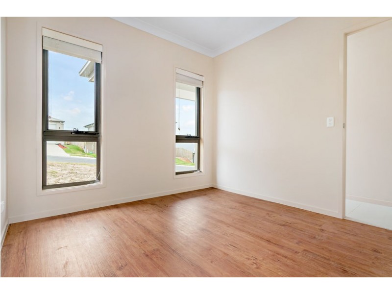 14 Uma Street, Spring Mountain QLD 4124