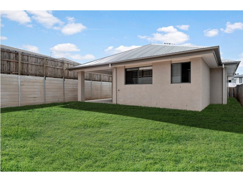 14 Uma Street, Spring Mountain QLD 4124