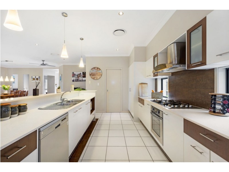 15 Rockford Drive, Bellbird Park QLD 4300