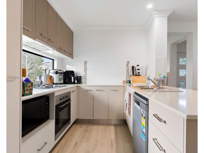 16 Tea Trees Avenue, Springfield Lakes QLD 4300