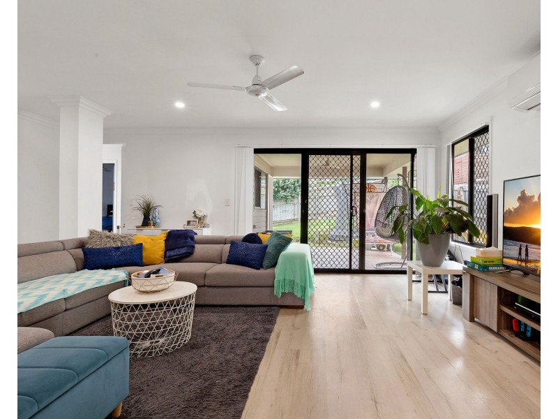 16 Tea Trees Avenue, Springfield Lakes QLD 4300