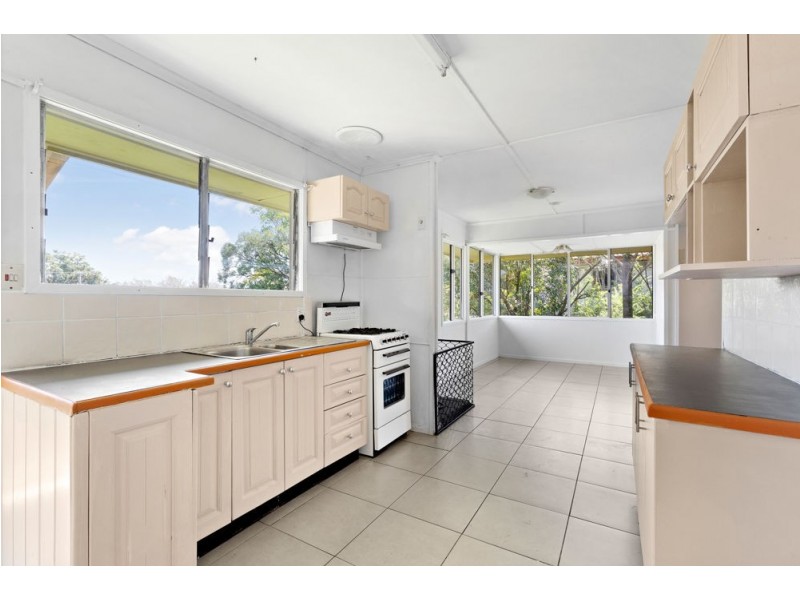 48 Avon Street, Leichhardt QLD 4305