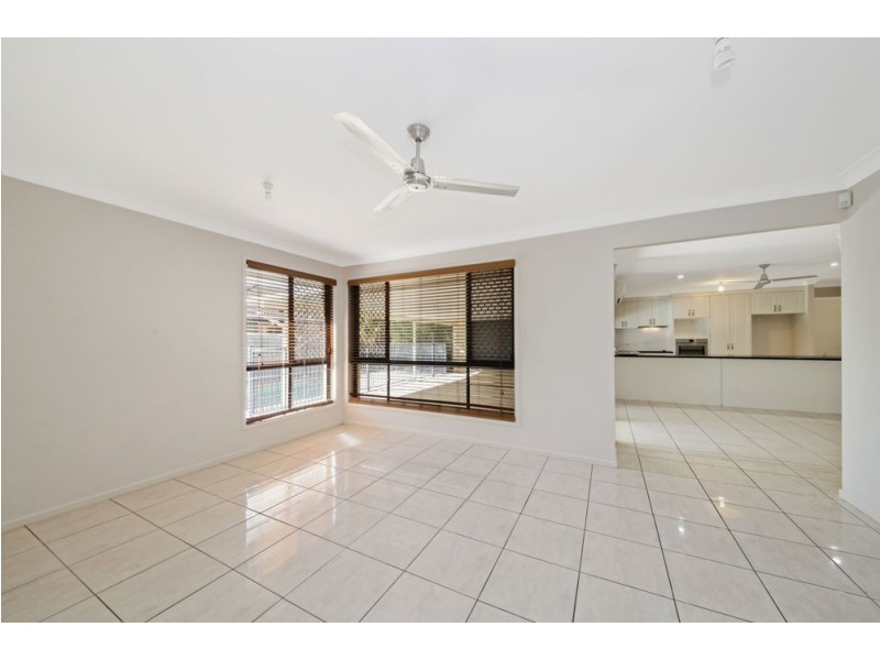 20 Jeff Collins Circuit, Bellbird Park QLD 4300