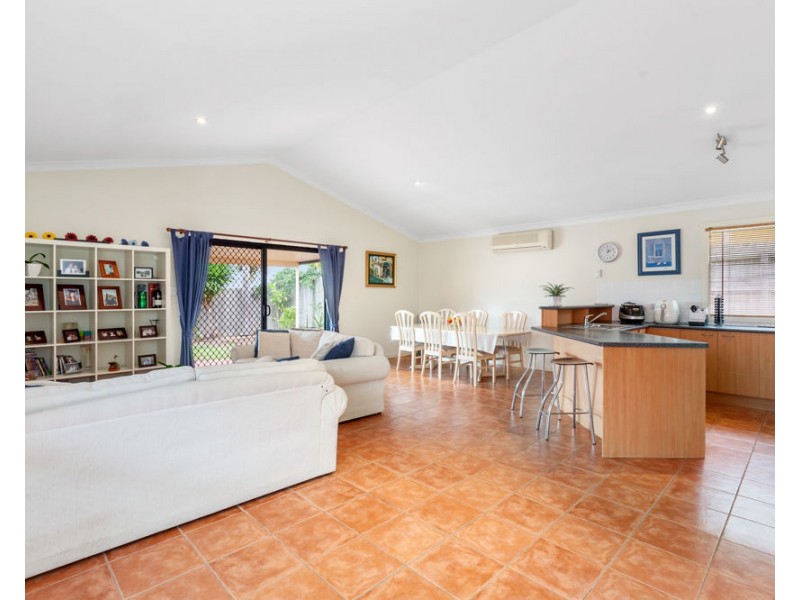 10 Hawthorne St, Forest Lake QLD 4078