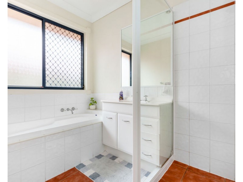 10 Hawthorne St, Forest Lake QLD 4078