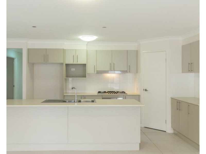 11 The Avenue, Heathwood QLD 4110