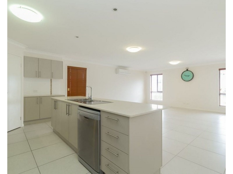 11 The Avenue, Heathwood QLD 4110