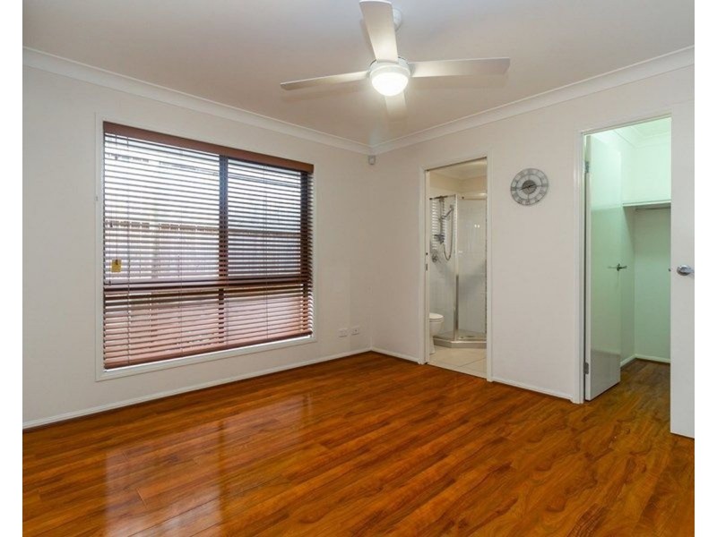 11 The Avenue, Heathwood QLD 4110