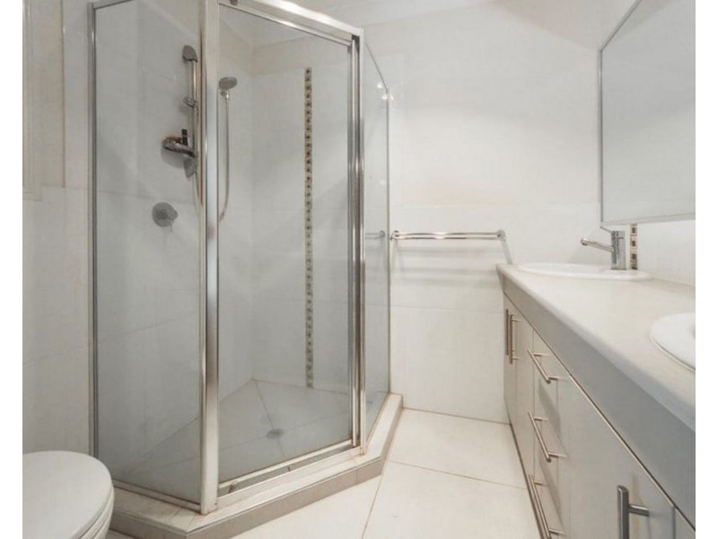 11 The Avenue, Heathwood QLD 4110