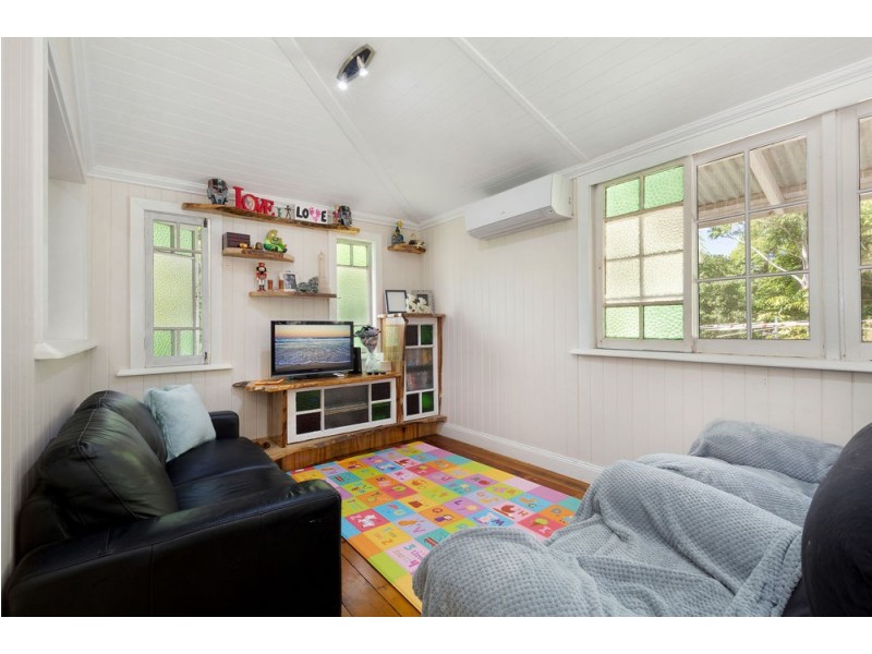 13a George Street, Newtown QLD 4305