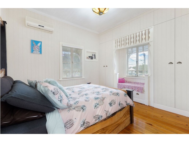 13a George Street, Newtown QLD 4305