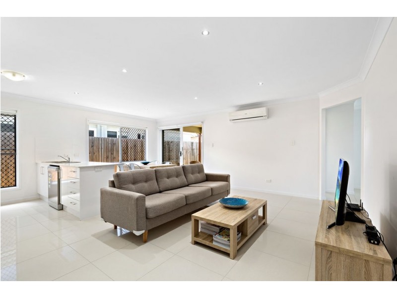 52 Cordeaux Crescent, Redbank Plains QLD 4301