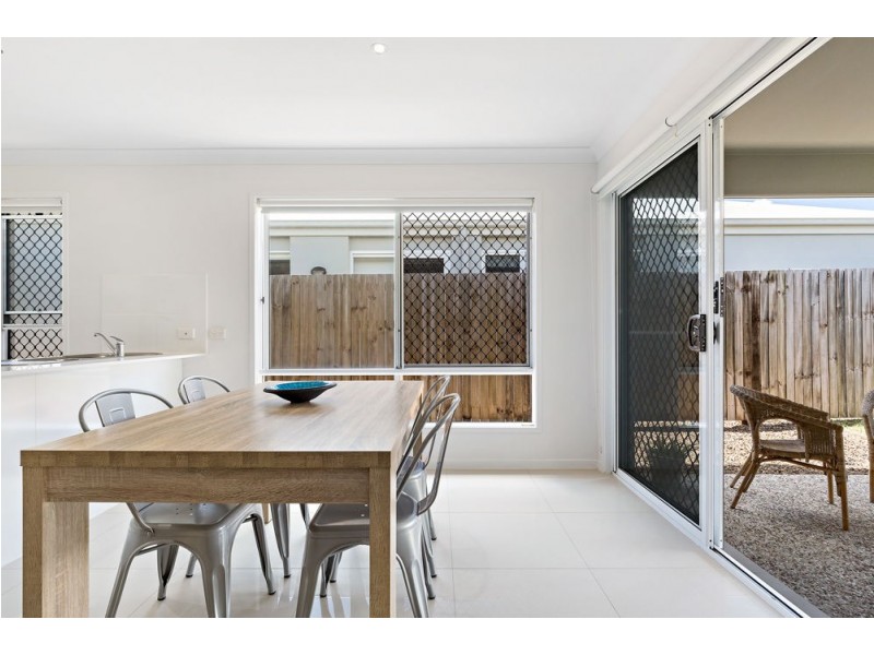 52 Cordeaux Crescent, Redbank Plains QLD 4301