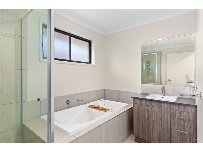 11 Caladenia Street, Deebing Heights QLD 4306