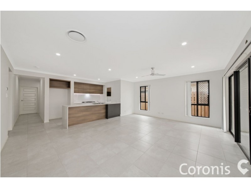 6 Mount Greville Way, Park Ridge QLD 4125