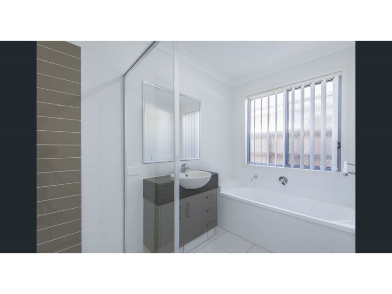 9 Robert Jones Street, Redbank Plains QLD 4301