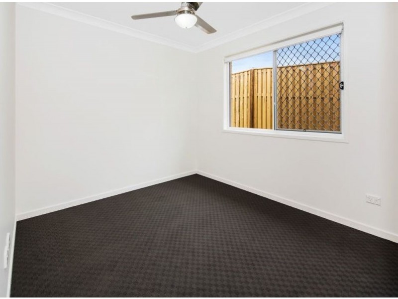 2/15 Folkes Close, Bellbird Park QLD 4300