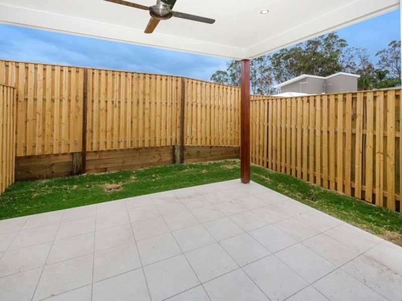 2/15 Folkes Close, Bellbird Park QLD 4300