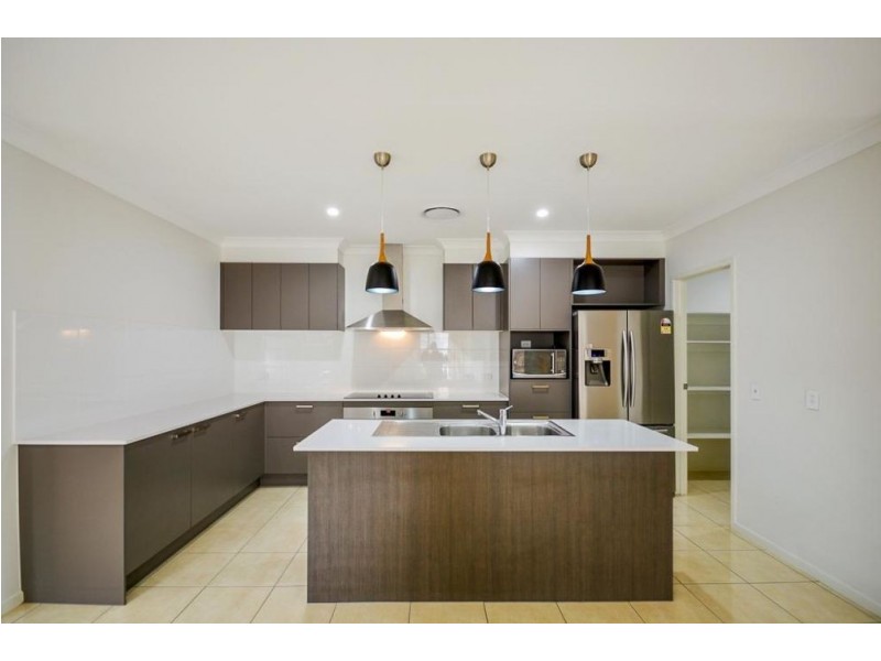 2 Fallon Court, Goodna QLD 4300