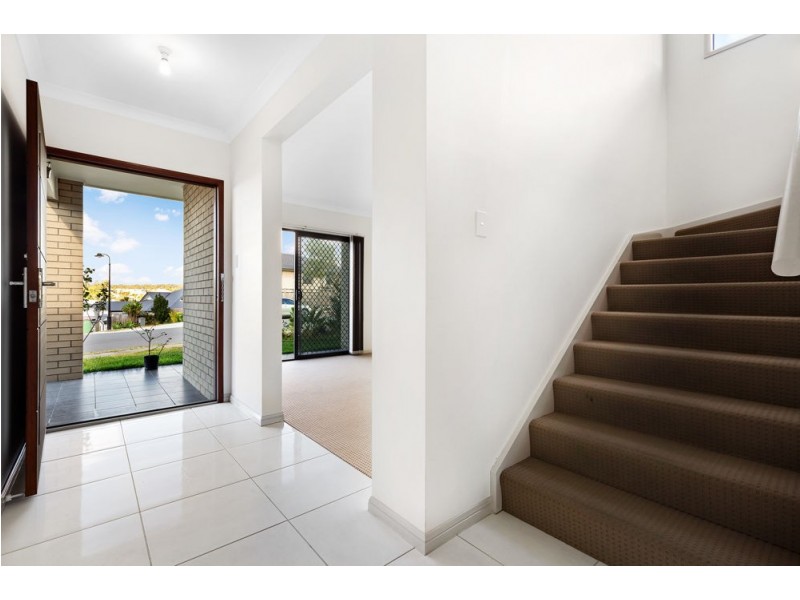 40 Serene Crescent, Springfield Lakes QLD 4300