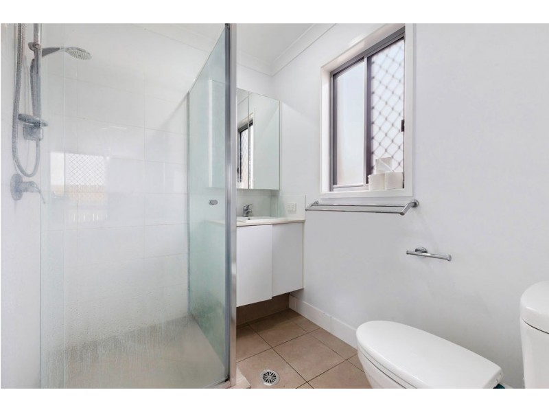 5 Lindwall Court, Springfield Lakes QLD 4300