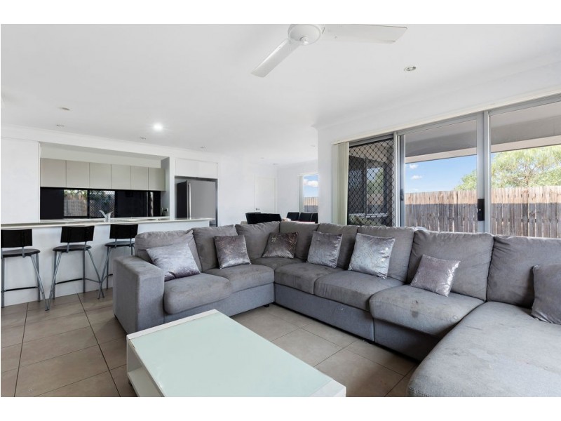 5 Lindwall Court, Springfield Lakes QLD 4300