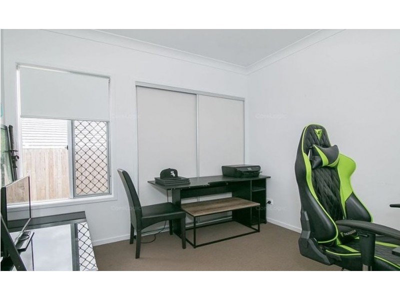 20 Mount Barney Cres, Park Ridge QLD 4125
