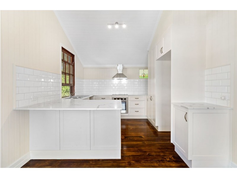 6 View Street, Woodend QLD 4305