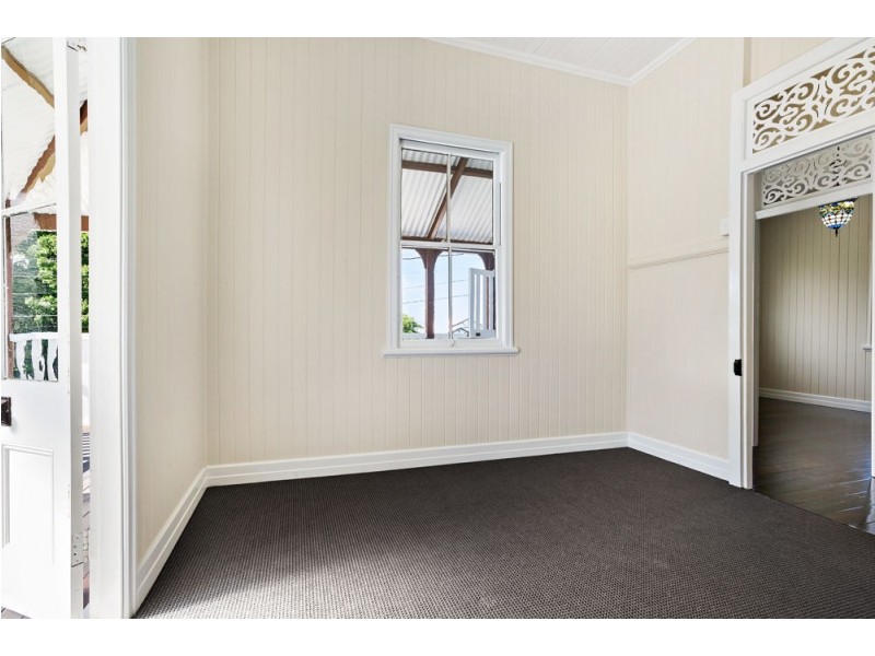 6 View Street, Woodend QLD 4305