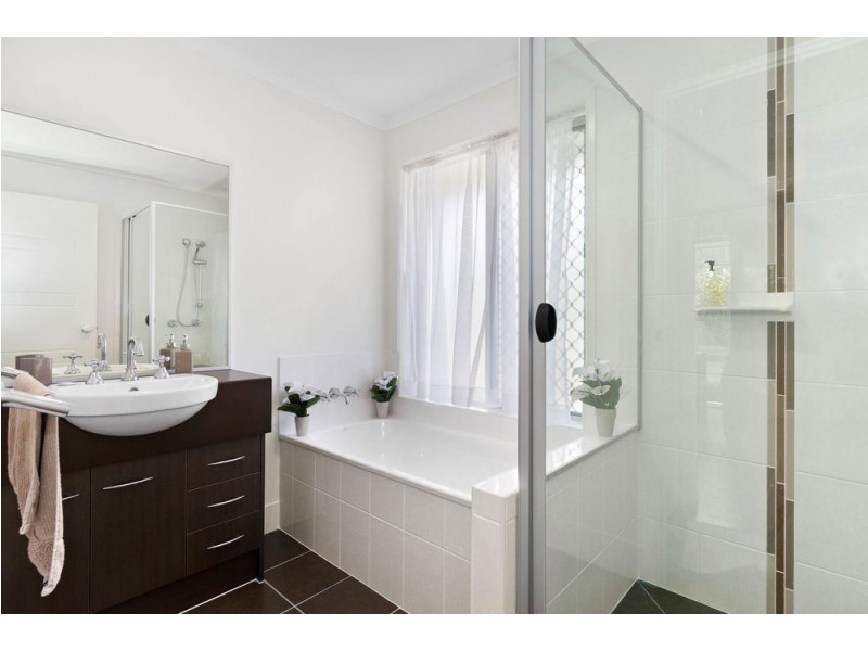 19 Daisy Street, Springfield Lakes QLD 4300